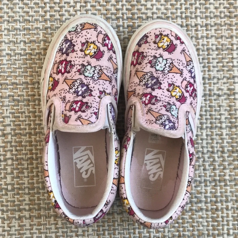 Vans Slip On Sneakers (size 11)